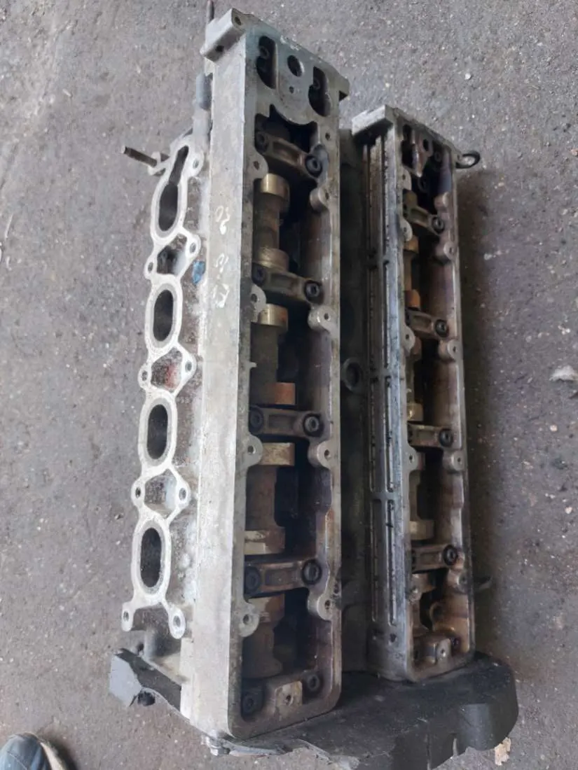 головка блока цилиндров Peugeot 307 1 поколение EW10
