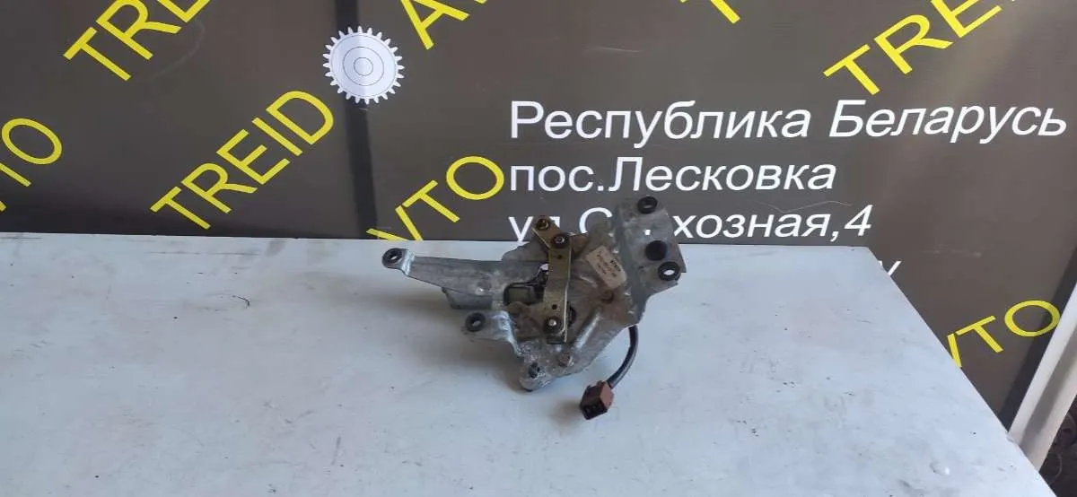 моторчик заднего стеклоочистителя (дворника) Peugeot Partner 1 поколение
