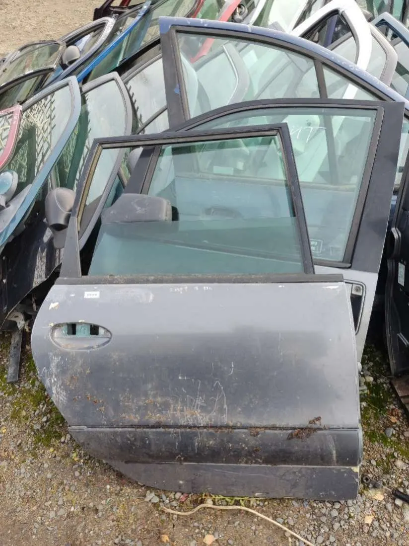 Дверь задняя правая Renault Espace 3 поколение