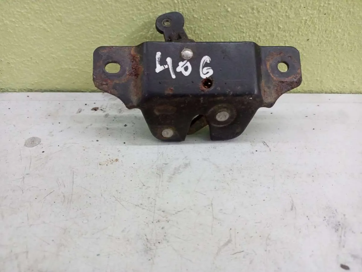 Замок крышки багажника Peugeot 406 1 поколение [рестайлинг]