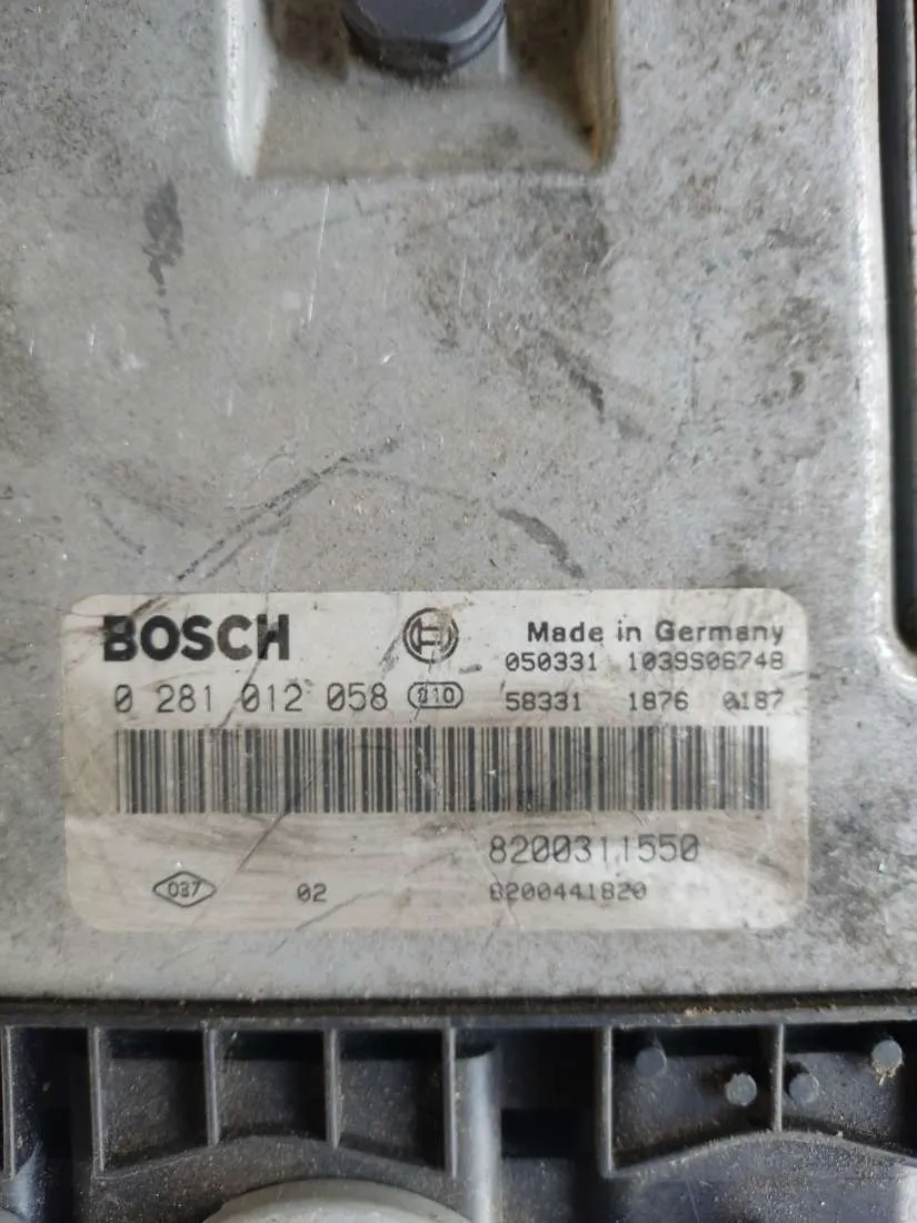блок управления двигателем Renault Laguna 2 поколение 0281012058 — фото 2