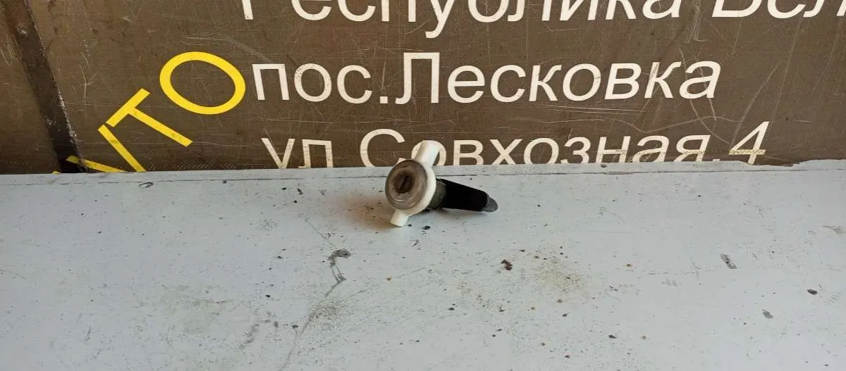 личинка дверного замка Renault Scenic 1 поколение