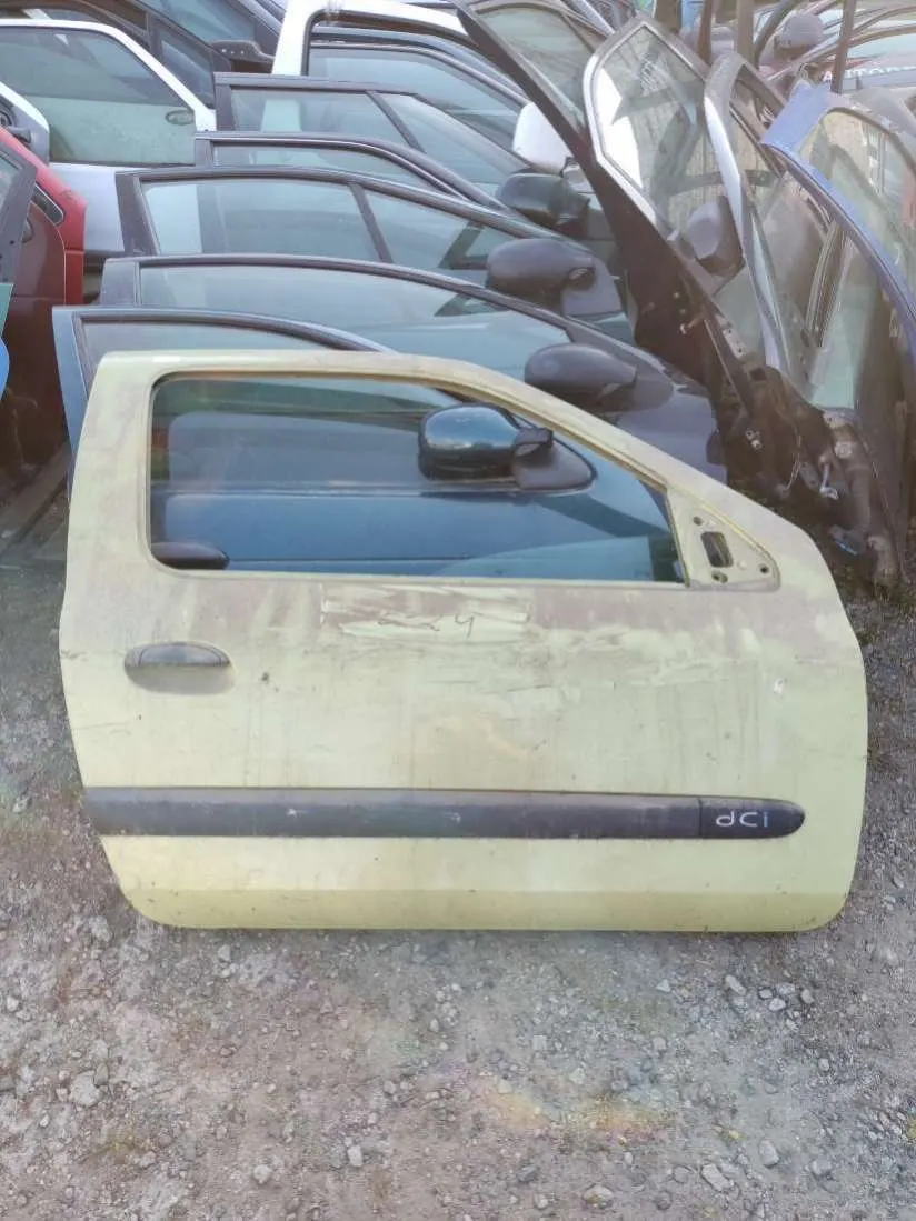 Дверь передняя правая Renault Clio 2 поколение