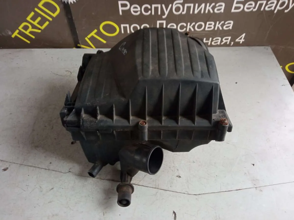корпус воздушногo фильтра Opel Combo C 55355095