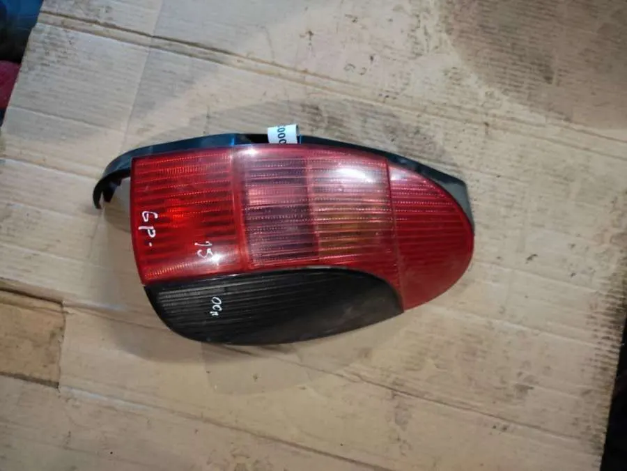 Фонарь задний правый Peugeot 306 1 поколение [рестайлинг]