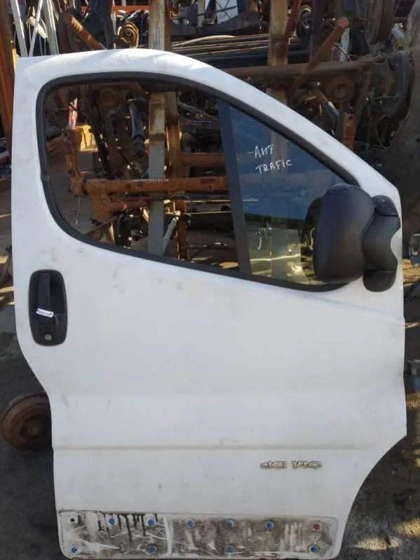 Дверь задняя правая Renault Trafic 2 поколение
