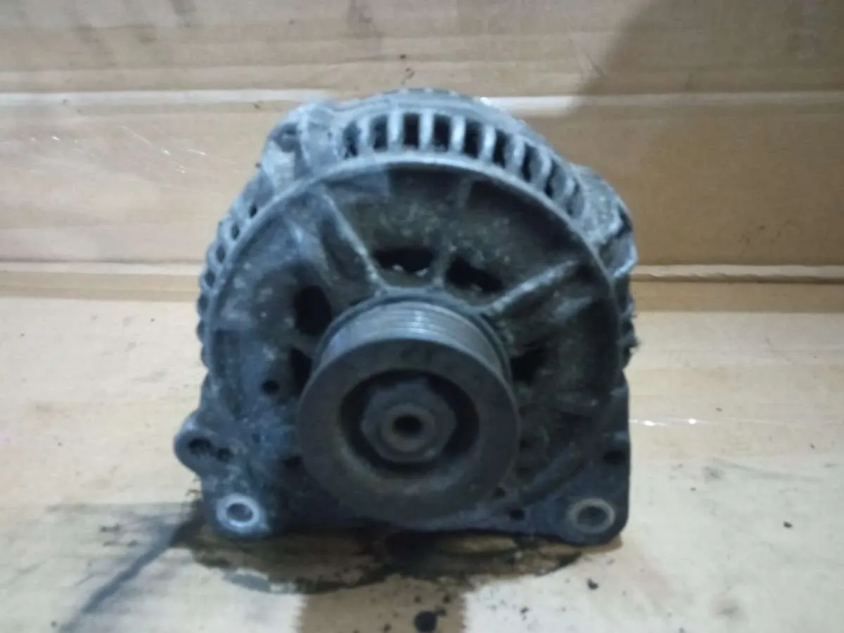 Болт генератора Chrysler Voyager 3 поколение BOSCH 38522294