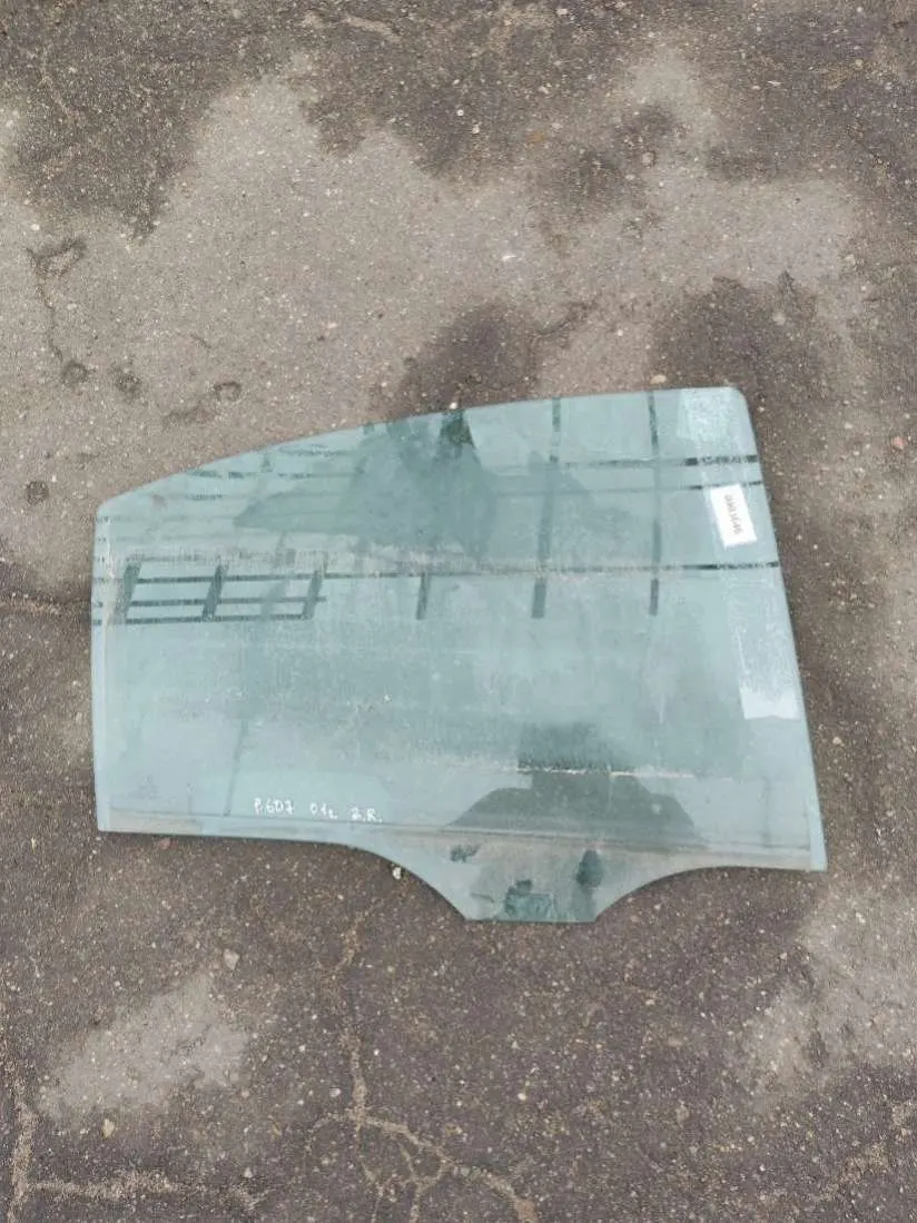Стекло двери задней правой Peugeot 607 1 поколение