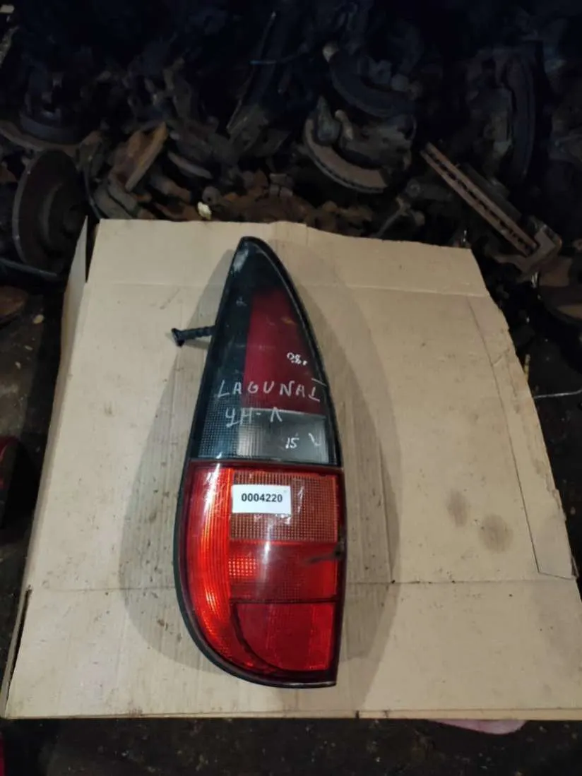 Фонарь задний левый Renault Laguna 1 поколение