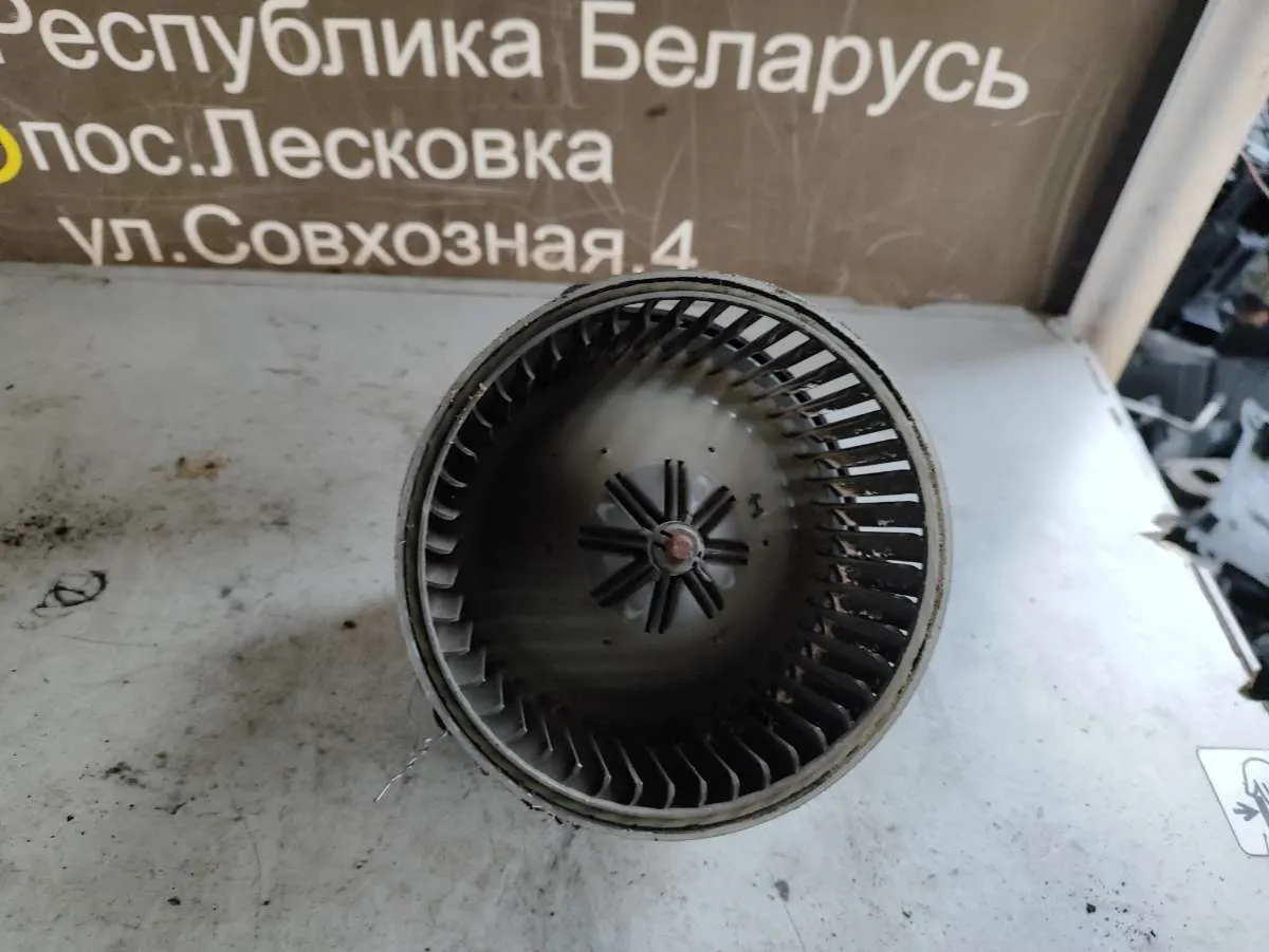 моторчик печки Mitsubishi Carisma 1 поколение [рестайлинг]