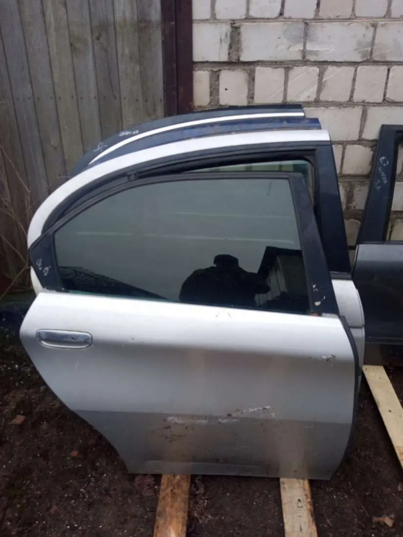 Дверь задняя правая Alfa Romeo 166 936