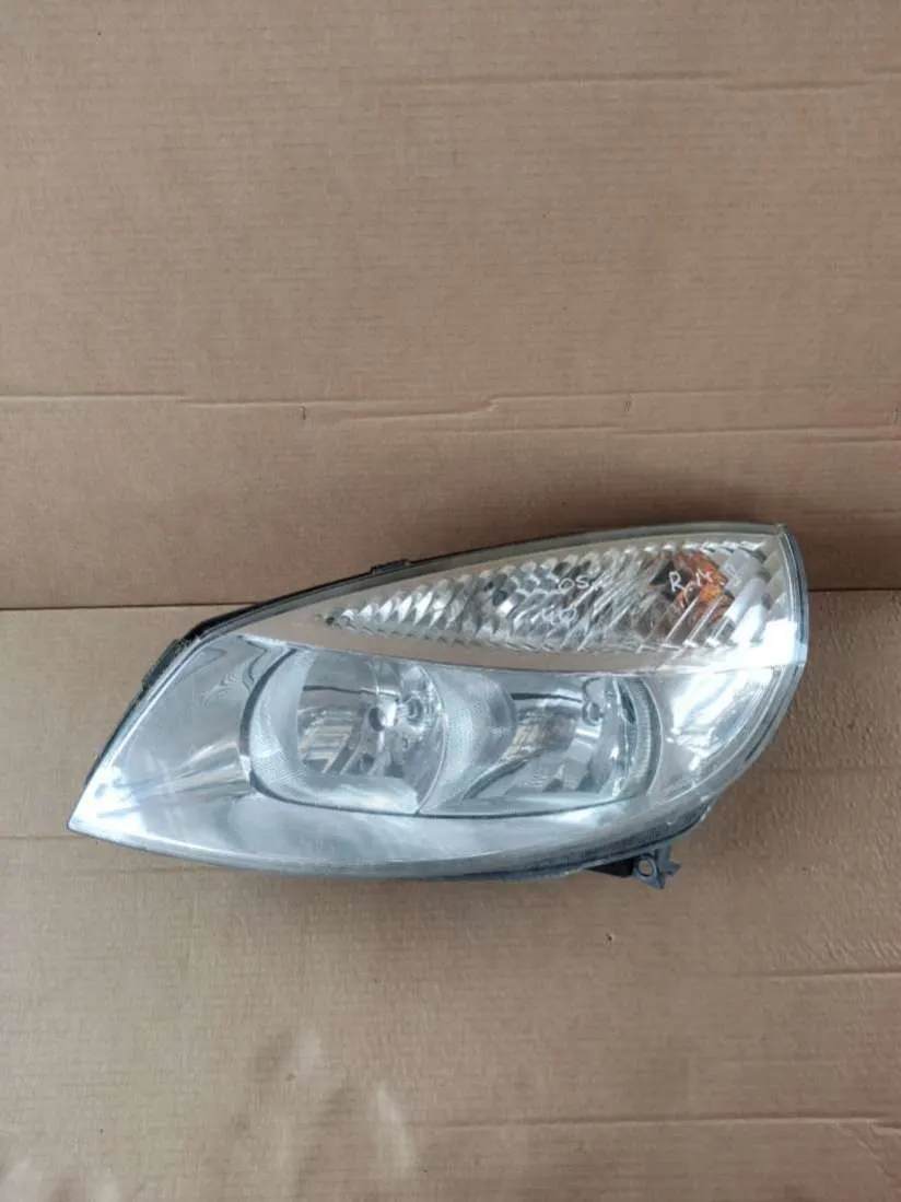 Фара передняя левая Renault Scenic 2 поколение
