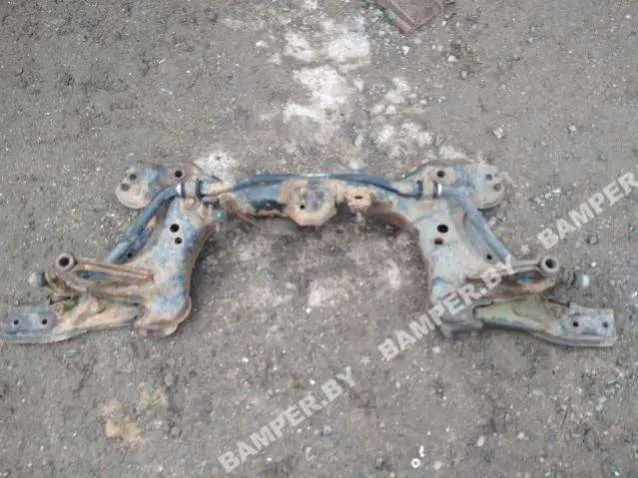 Балка подвески передняя (подрамник) Mazda 323 5 поколение (BA)