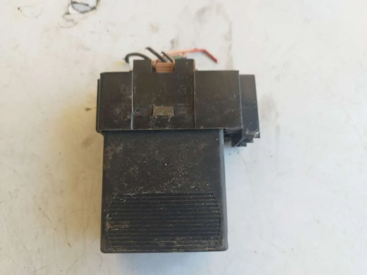 реле поворотов Mercedes-Benz Vito W638 0165452332