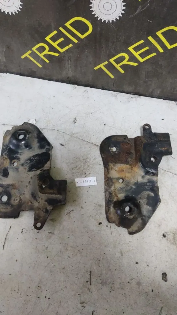 Кронштейн крепления балки подвески Renault Duster 1 поколение 8200823809