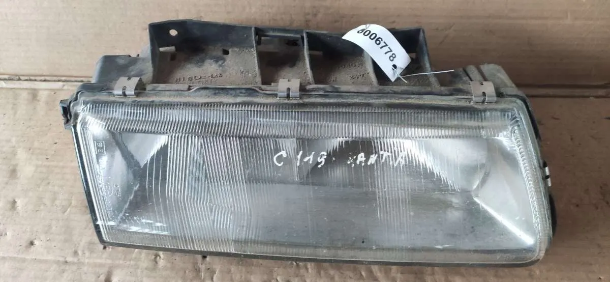 Фара передняя правая Citroen Xantia 1 поколение