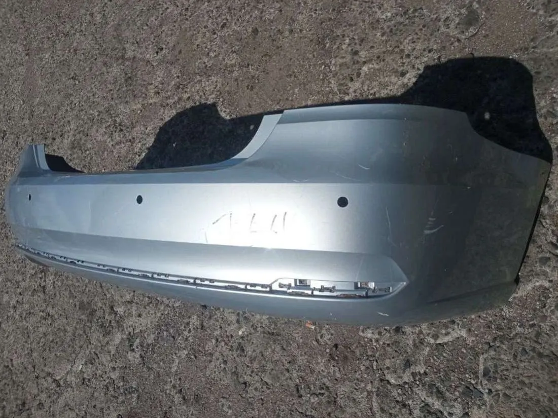 Заглушка (решетка) в бампер задний Volkswagen Polo 5 поколение
