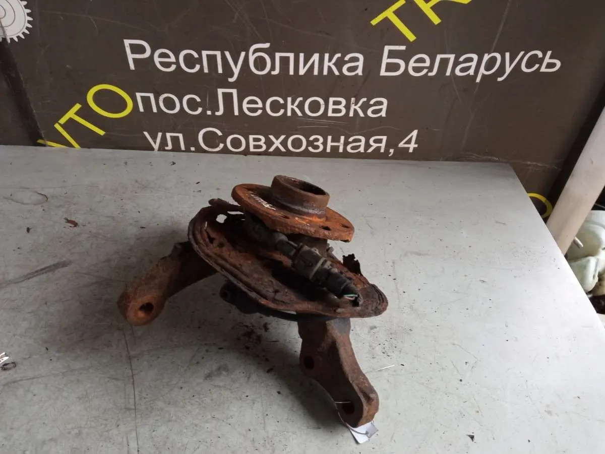 Ступица передняя левая Opel Combo C