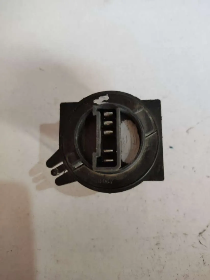 разъем на сопротивление печки Citroen Berlingo 1 поколение 848309a