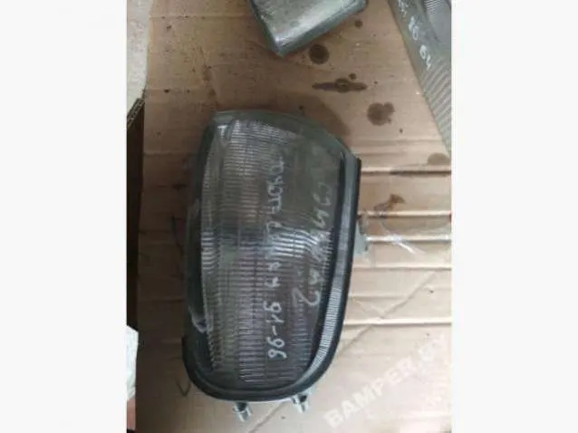 Поворотник левый Toyota Camry 3 поколение (XV10)