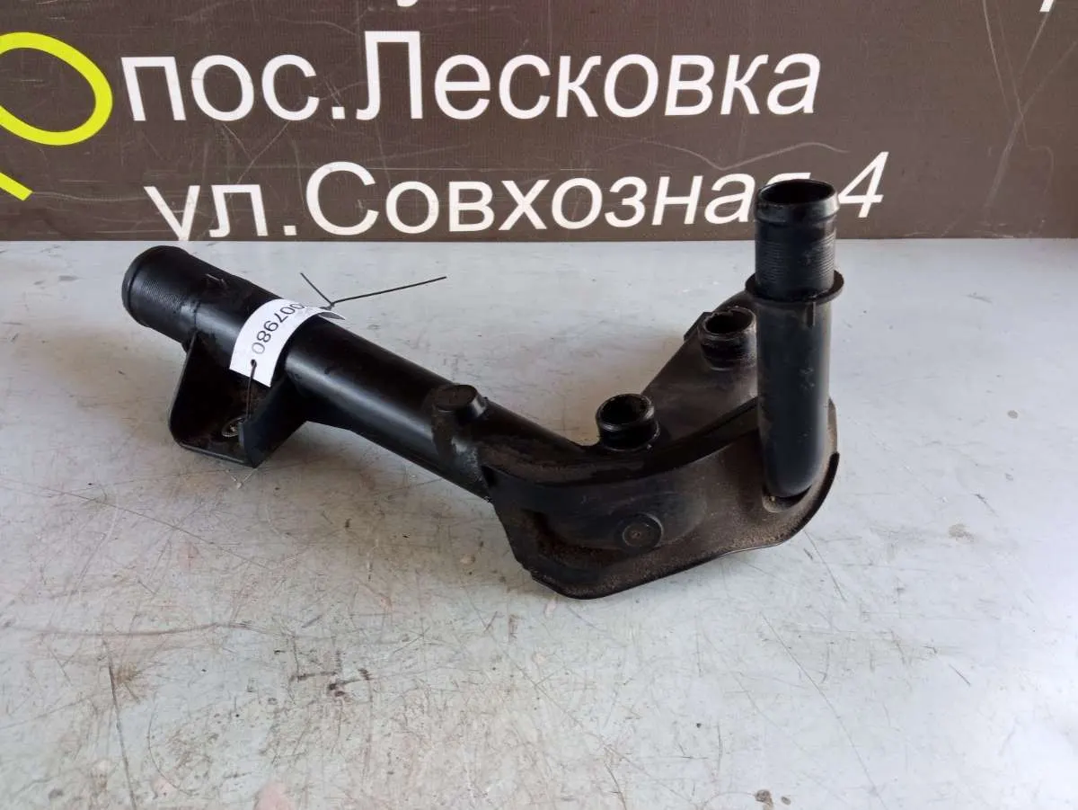 трубка охлаждающей жидкости пластиковая Renault Scenic 3 поколение — фото 2