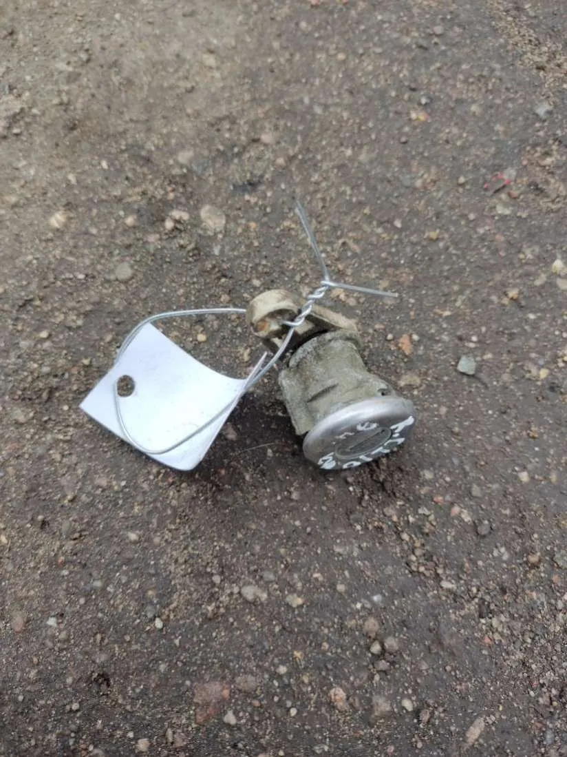 Замок двери передней правой Renault Clio 1 поколение