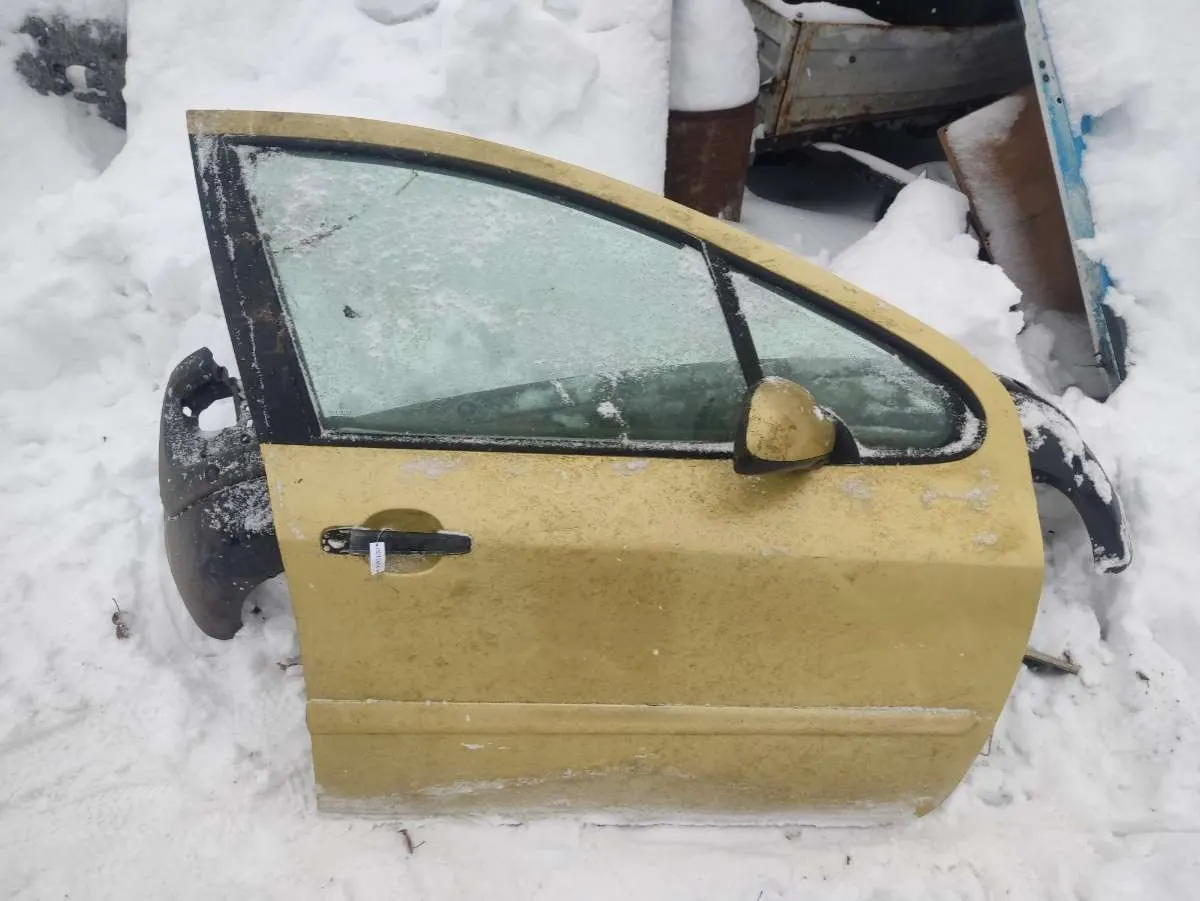 Дверь передняя правая Peugeot 307 1 поколение