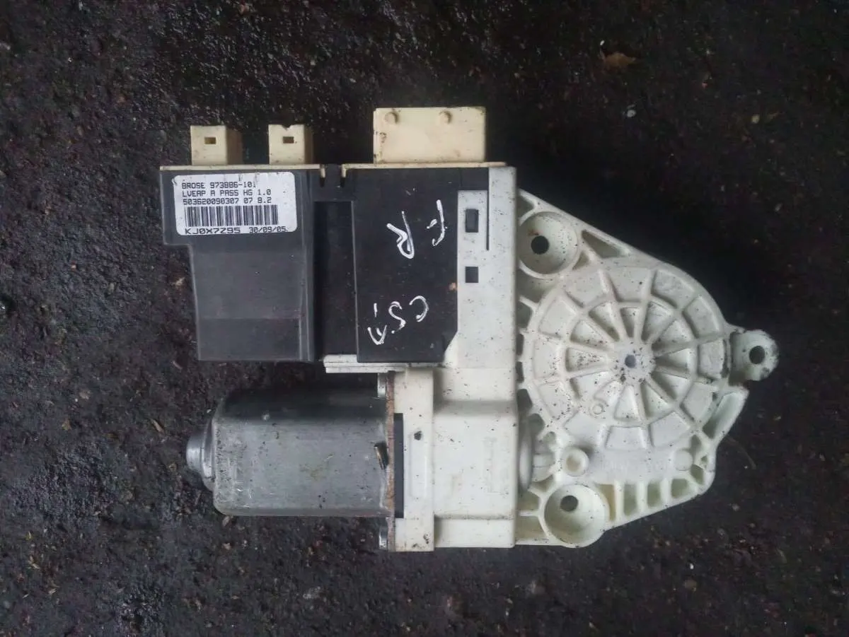 Моторчик стеклоподъемника передний правый Citroen C5 1 поколение 503620090307