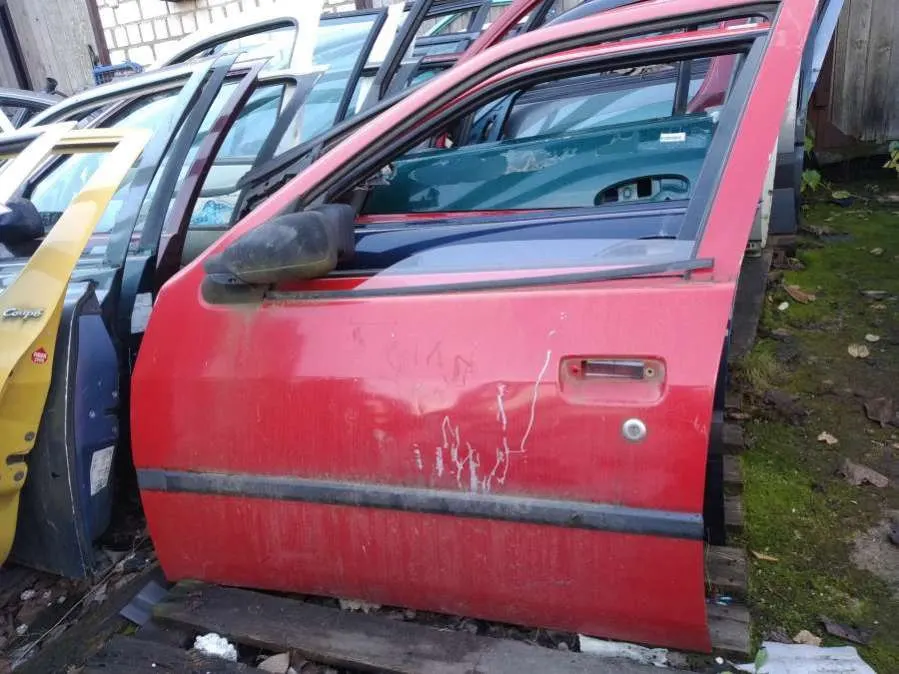 Дверь передняя левая Peugeot 306 1 поколение