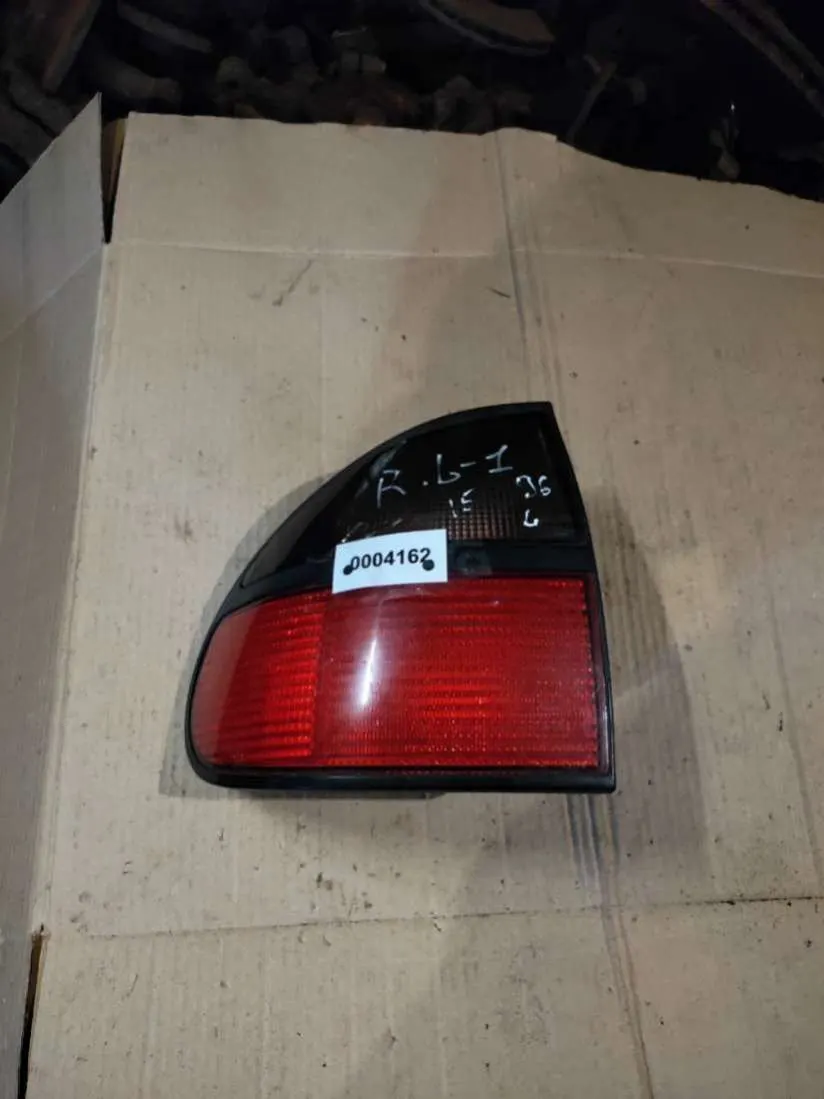 Фонарь задний левый Renault Laguna 1 поколение