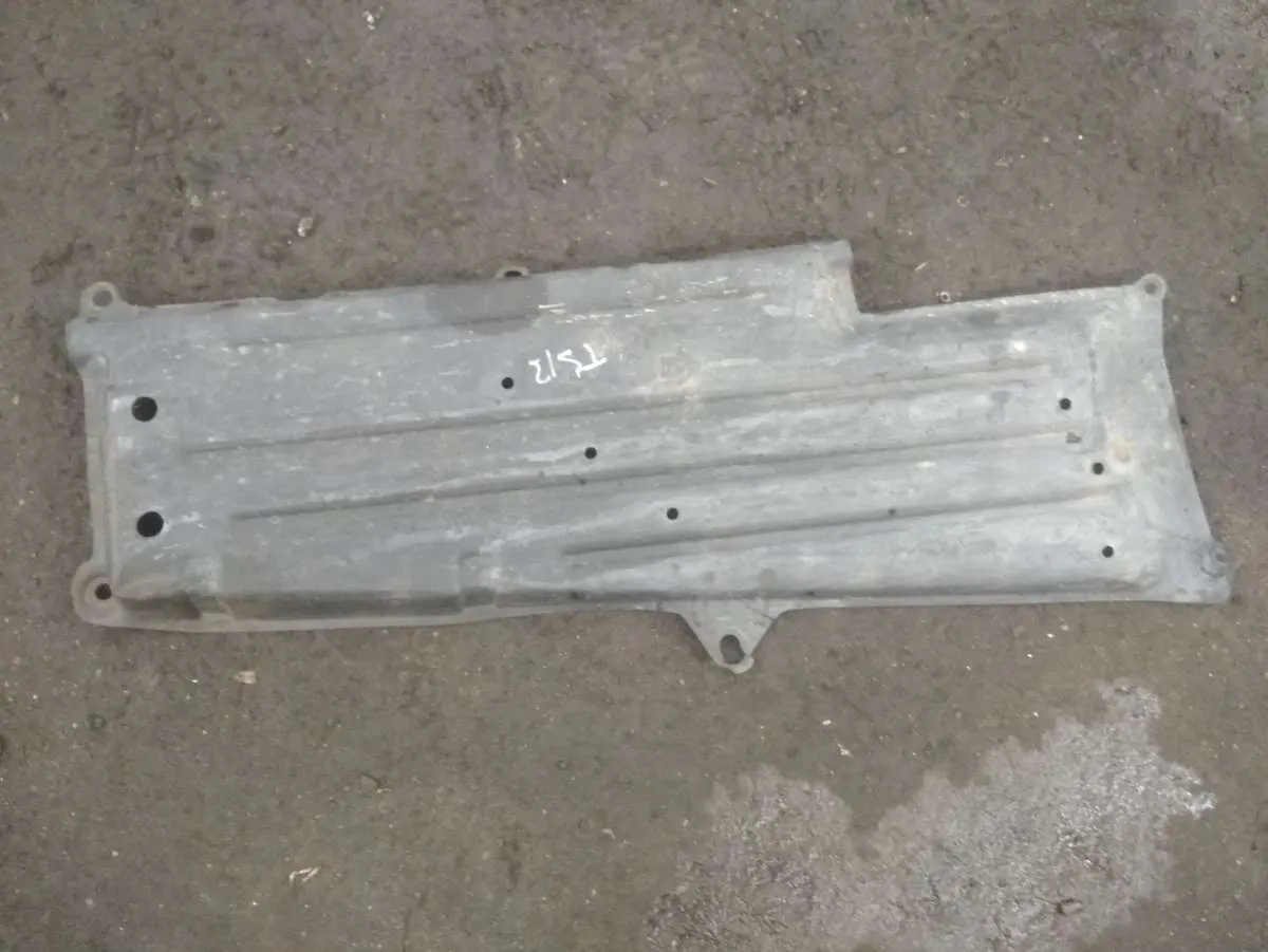 защита днища Toyota Sienna 3 поколение 5816508010