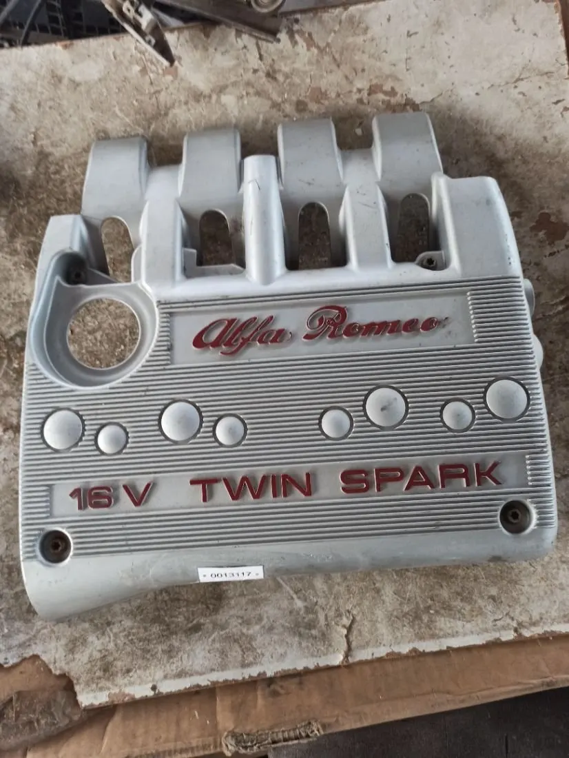 Крышка двигателя декоративная Alfa Romeo 146 930