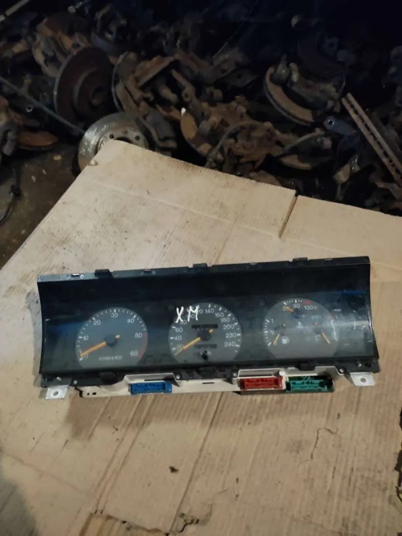 Щиток приборов (приборная панель) Citroen XM 2 поколение