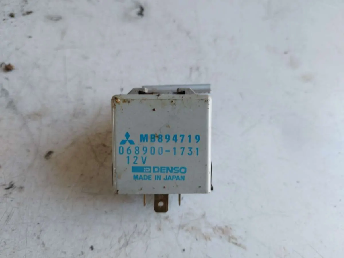 Реле (прочее) Mitsubishi Colt 4 поколение MB894719
