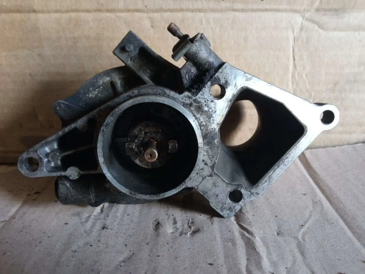 Насос вакуумный Ford Transit 7224541505