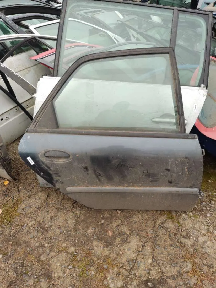 Дверь задняя правая Renault Laguna 1 поколение