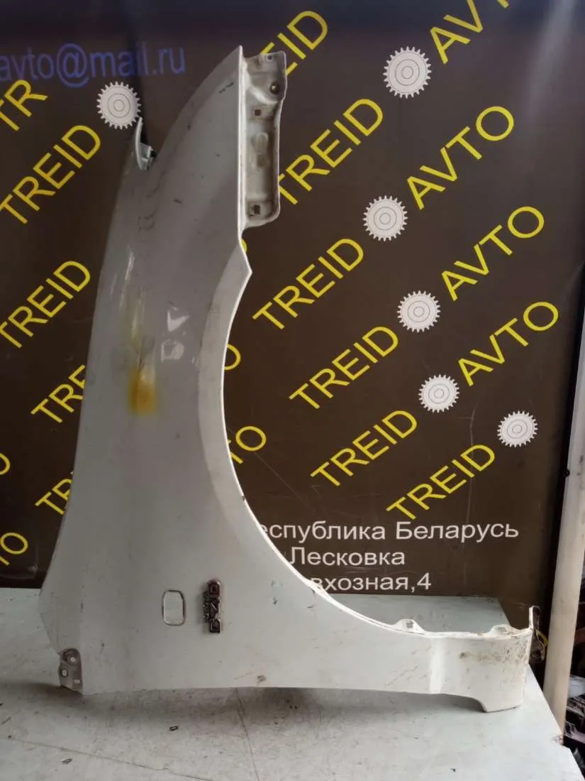 Крыло переднее правое Toyota Corolla E120