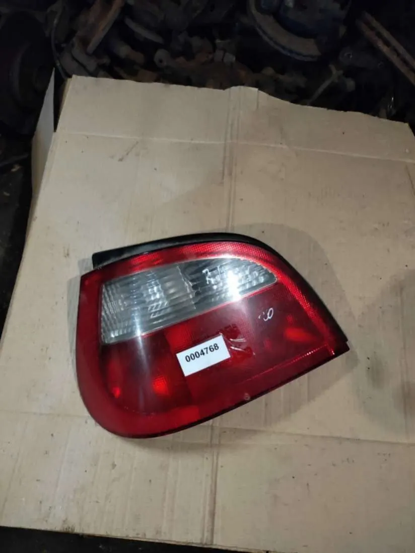 Фонарь задний левый Renault Megane 1 поколение