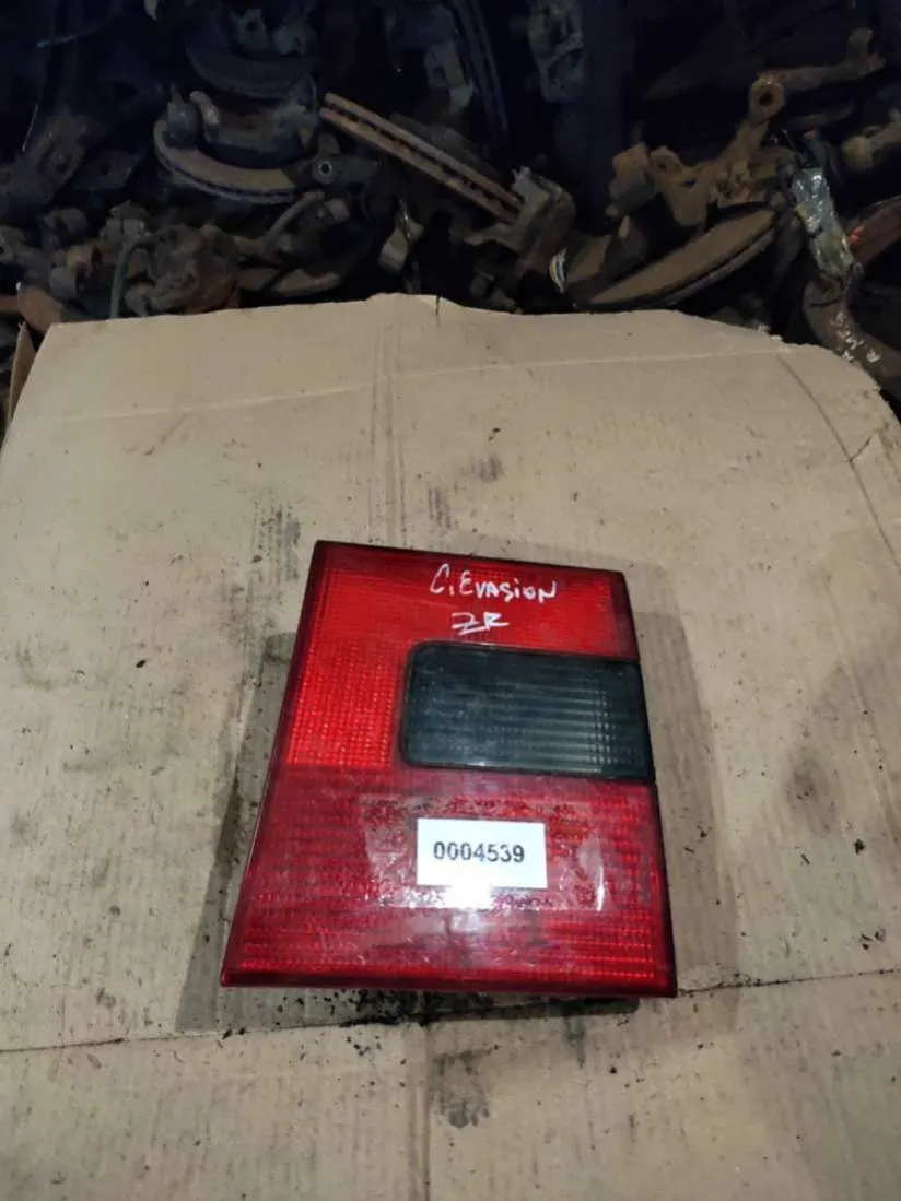 Фонарь крышки багажника правый Citroen Evasion 1 поколение