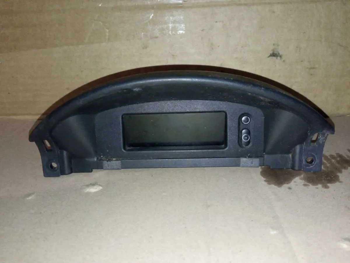 Дисплей компьютера Opel Combo C 102484100