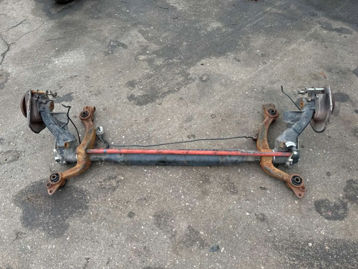 Балка подвески задняя Peugeot 206 1 поколение