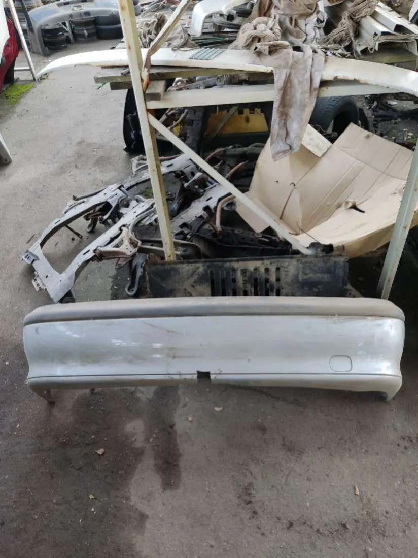 бампер задний Renault Laguna 1 поколение