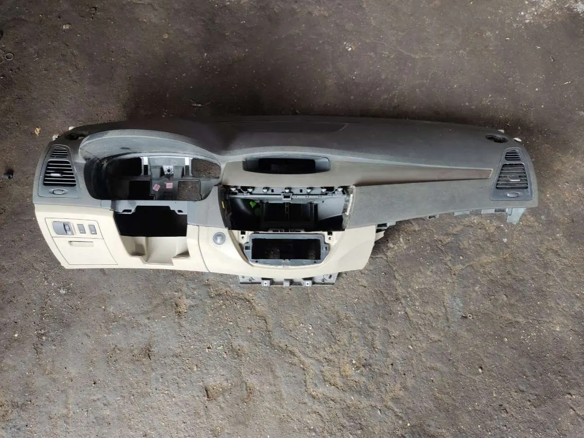 панель передняя салона (торпедо) Renault Laguna 3 поколение
