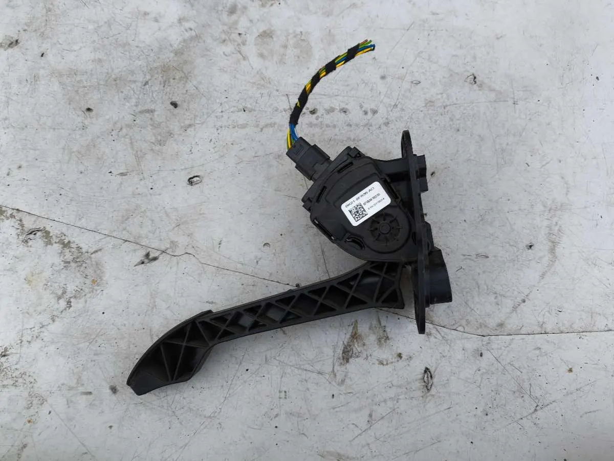 педаль газа Ford Transit BK219F836AD