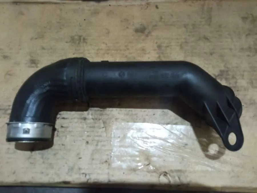 патрубок интеркулера Volkswagen Jetta 5 поколение 3C0145770B