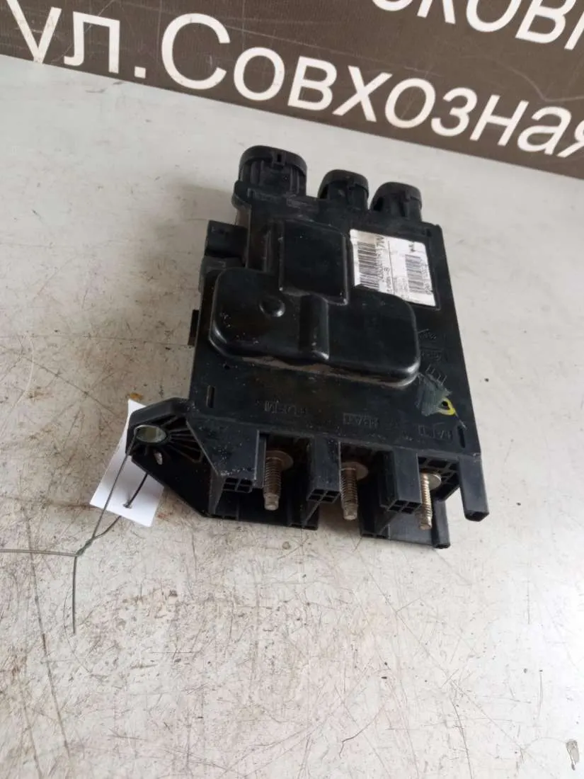 клемма аккумулятора плюс Renault Scenic 3 поколение 243800011R — фото 2