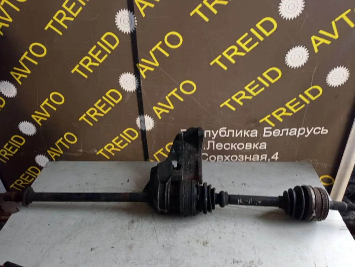 Полуось передняя правая (приводной вал, ШРУС) Mercedes-Benz Vito W638