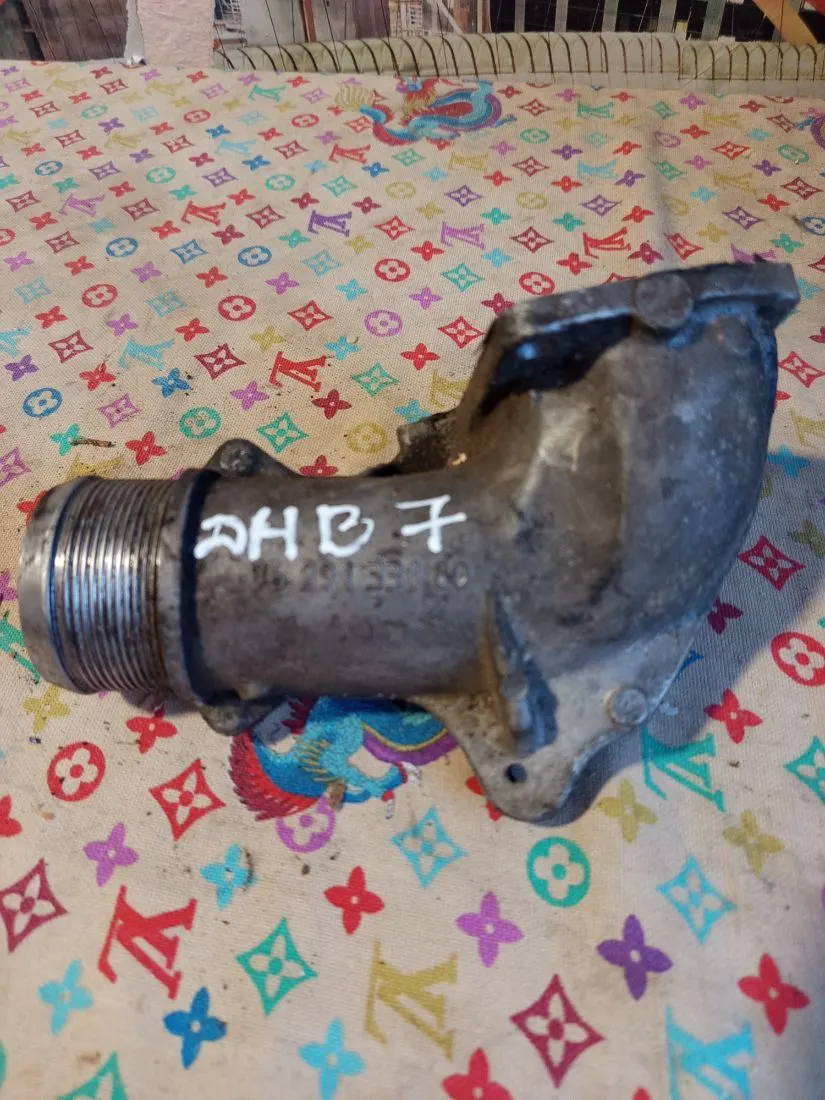 патрубок воздушного фильтра Peugeot 406 1 поколение [рестайлинг] 9629133180