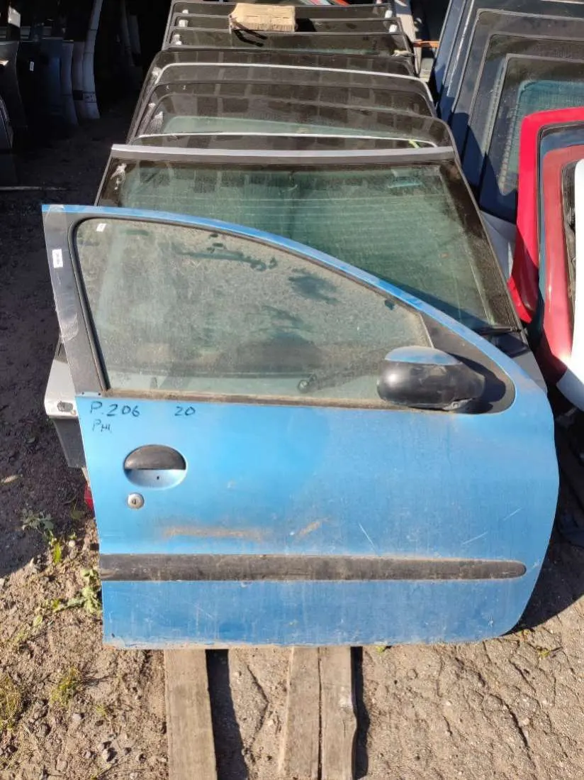 Дверь передняя правая Peugeot 206 1 поколение