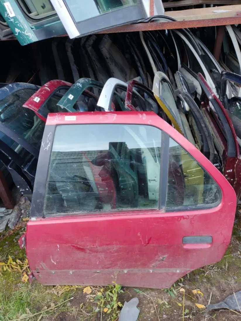 Дверь задняя левая Peugeot 306 1 поколение